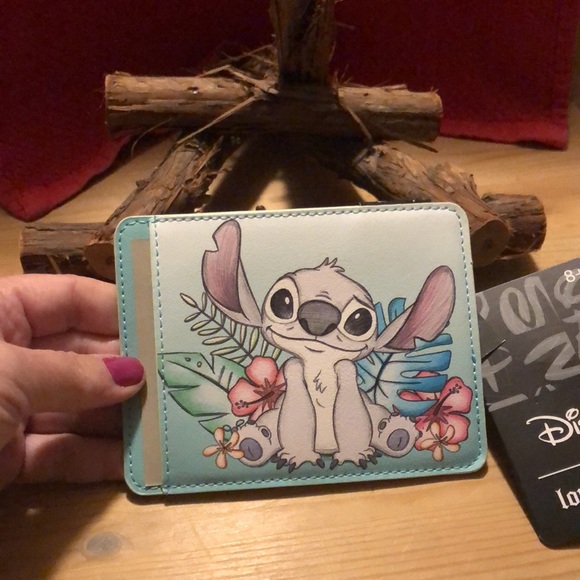 Loungefly Disney Lilo & Stitch Tropical Protective ID Case - Picture 2 of 6